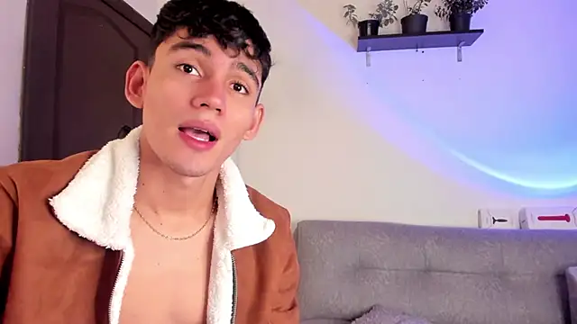 EstebanPerez  online show from January 29, 2025, 1:07 pm