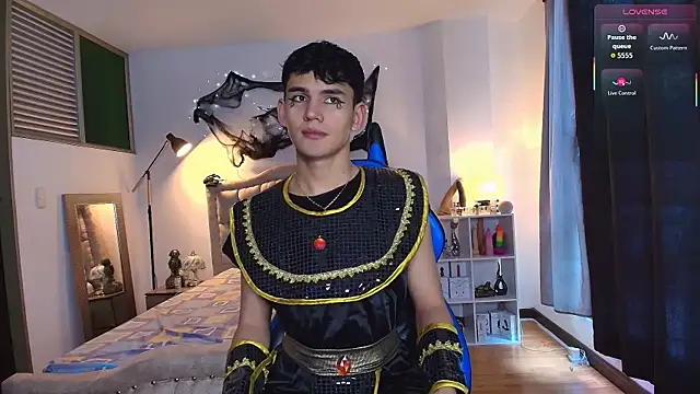 EstebanPerez  online show from October 31, 2025, 11:55 am