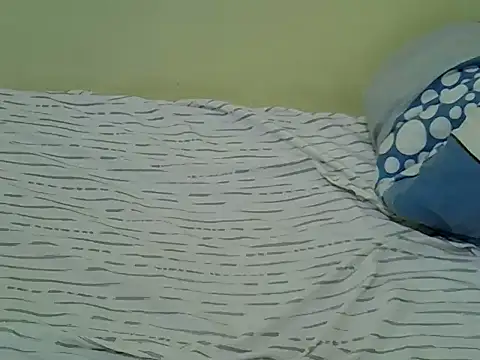 candililie online show from October 8, 2025, 2:31 am