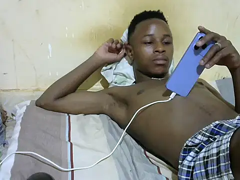 swthairydic online show from December 4, 2025, 10:07 pm