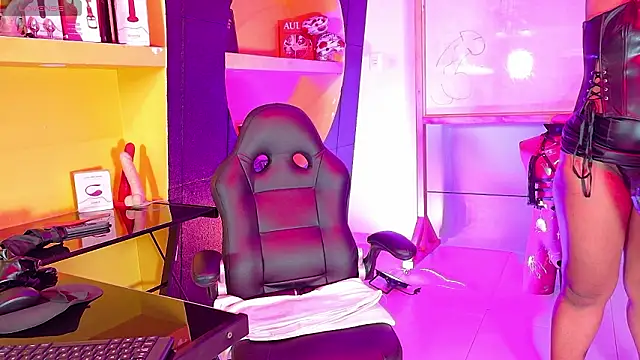 Snapshot of Scarlettt_Ass chatting on February 20, 2026, 12:49 pm Scarlettt Ass online show from February 20, 2026, 12:49 pm