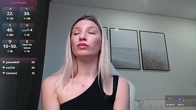 Snapshot of Linaa_Land chatting on December 9, 2024, 12:40 pm Linaa Land online show from December 9, 2024, 12:40 pm