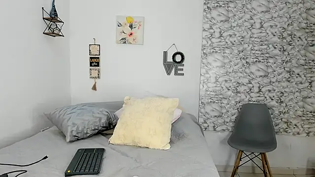 Canhela1 online show from November 14, 2025, 12:53 am