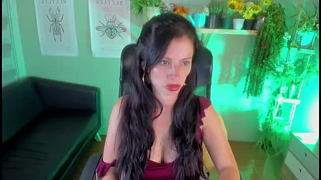 Aliiz 01 online show from January 23, 2025, 3:05 am