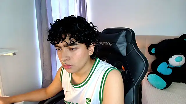 Snapshot of _nickconnor01 chatting on December 8, 2024, 8:04 pm nickconnor01 online show from December 8, 2024, 8:04 pm