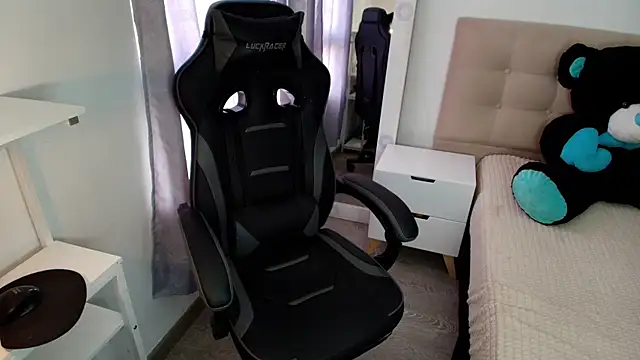 Snapshot of _nickconnor01 chatting on December 11, 2024, 7:14 pm nickconnor01 online show from December 11, 2024, 7:14 pm