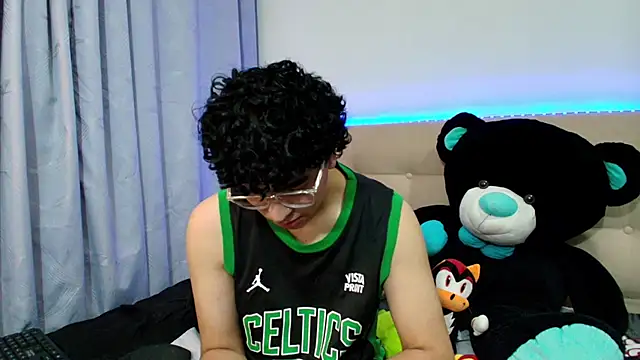 Snapshot of _nickconnor01 chatting on December 16, 2024, 1:10 am nickconnor01 online show from December 16, 2024, 1:10 am