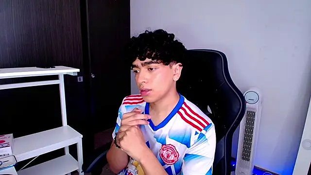 Snapshot of _nickconnor01 chatting on January 31, 2025, 6:03 pm nickconnor01 online show from January 31, 2025, 6:03 pm