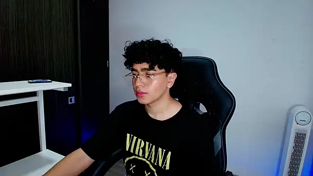 Snapshot of _nickconnor01 chatting on February 5, 2025, 8:57 pm nickconnor01 online show from February 5, 2025, 8:57 pm