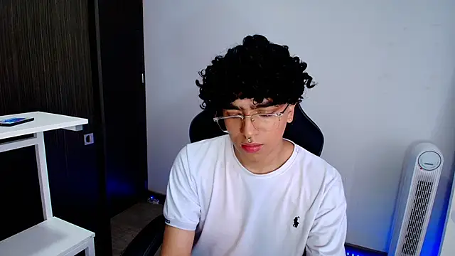 Snapshot of _nickconnor01 chatting on February 6, 2025, 7:40 pm nickconnor01 online show from February 6, 2025, 7:40 pm