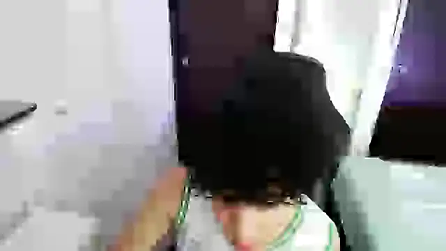 Snapshot of _nickconnor01 chatting on February 21, 2025, 7:32 pm nickconnor01 online show from February 21, 2025, 7:32 pm