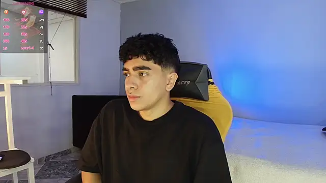 Snapshot of _nickconnor01 chatting on October 2, 2025, 9:33 pm nickconnor01 online show from October 2, 2025, 9:33 pm