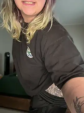 kitten0760 online show from July 9, 2026, 7:51 pm