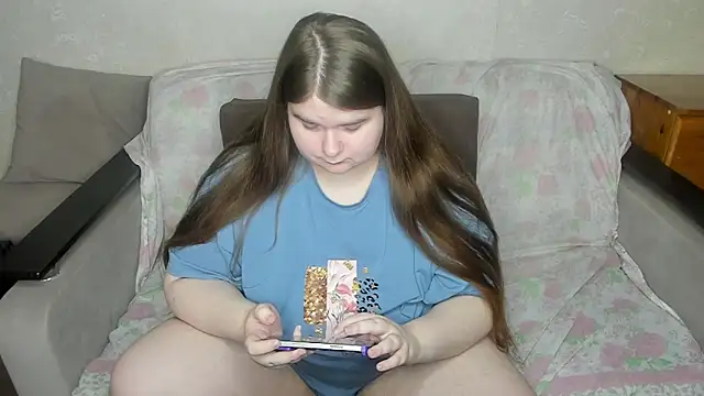 Snapshot of Aushpana chatting on March 20, 2026, 8:41 am Aushpana online show from March 20, 2026, 8:41 am