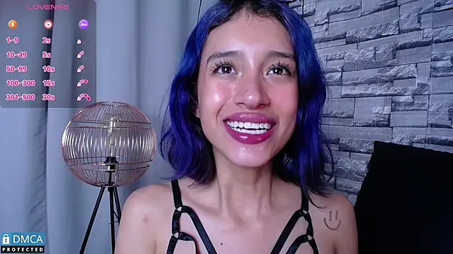 BellaOdisea online show from February 11, 2025, 11:44 pm