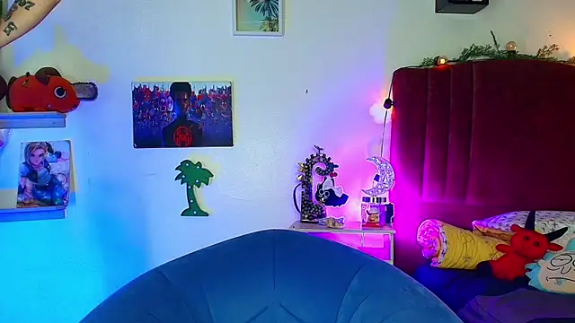 alisson zafiro  online show from March 22, 2026, 3:32 am