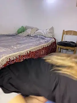 FlorBich online show from February 13, 2026, 10:39 pm