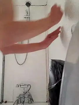 fastfun2012 online show from February 18, 2026, 9:38 am