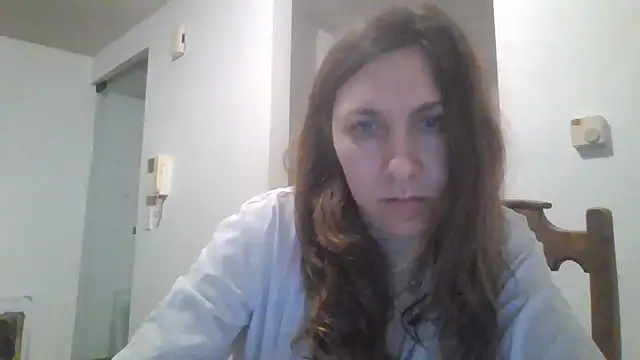 JasmineGlamour online show from April 16, 2026, 9:39 pm