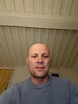 wedge75 online show from April 2, 2026, 2:47 pm