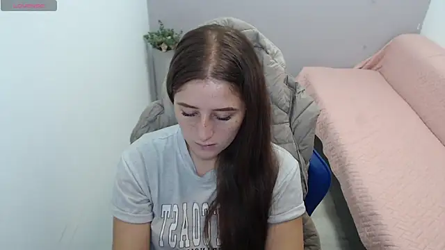 valerie diaz1 online show from February 3, 2026, 1:27 pm