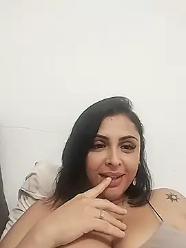 MelannyBell online show from December 15, 2025, 6:23 pm