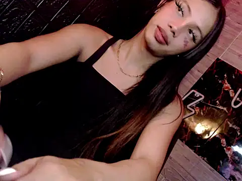 Snapshot of whiteladyboy chatting on October 17, 2025, 2:48 am whiteladyboy online show from October 17, 2025, 2:48 am