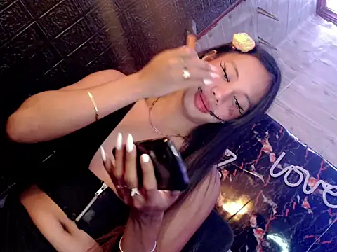 Snapshot of whiteladyboy chatting on October 29, 2025, 7:04 pm whiteladyboy online show from October 29, 2025, 7:04 pm