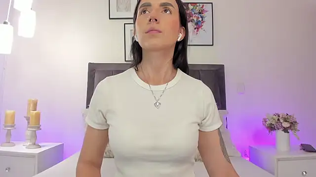 helen mooree online show from February 25, 2026, 12:37 pm