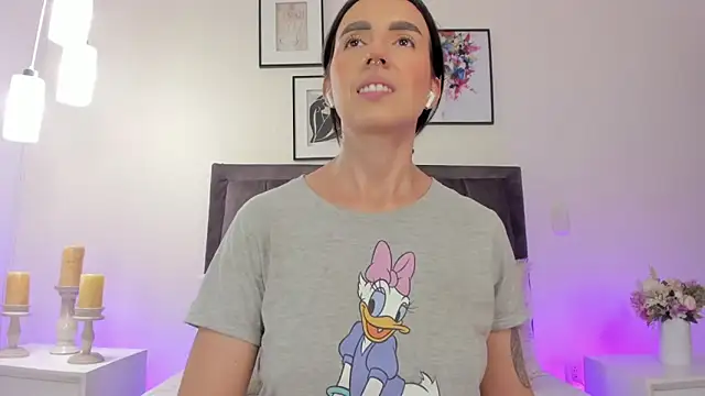 Snapshot of helen_mooree chatting on March 6, 2026, 12:45 pm helen mooree online show from March 6, 2026, 12:45 pm