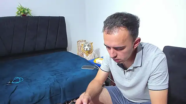 big-dicktop23 online show from December 16, 2025, 1:43 am