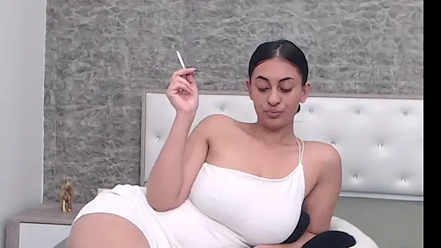 Aimeclark online show from December 8, 2024, 7:26 am