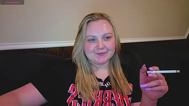 Snapshot of PhatAssBlond chatting on March 2, 2026, 5:08 am PhatAssBlond online show from March 2, 2026, 5:08 am