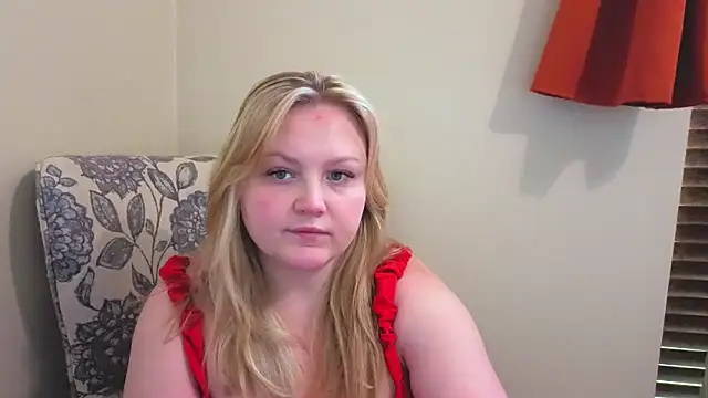 Snapshot of PhatAssBlond chatting on March 25, 2026, 4:24 pm PhatAssBlond online show from March 25, 2026, 4:24 pm