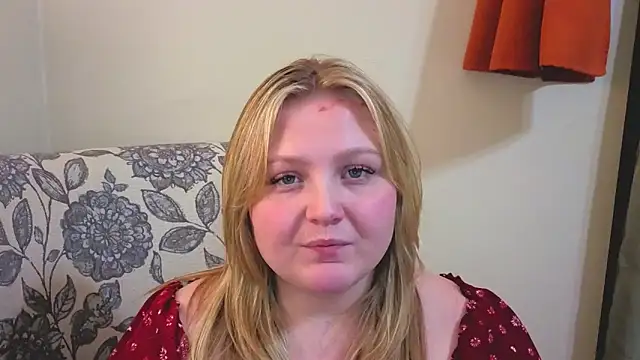 Snapshot of PhatAssBlond chatting on March 27, 2026, 3:34 am PhatAssBlond online show from March 27, 2026, 3:34 am