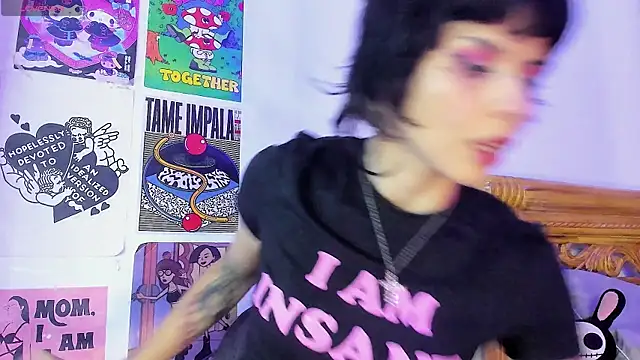 yourrosenrot online show from February 19, 2025, 3:39 am