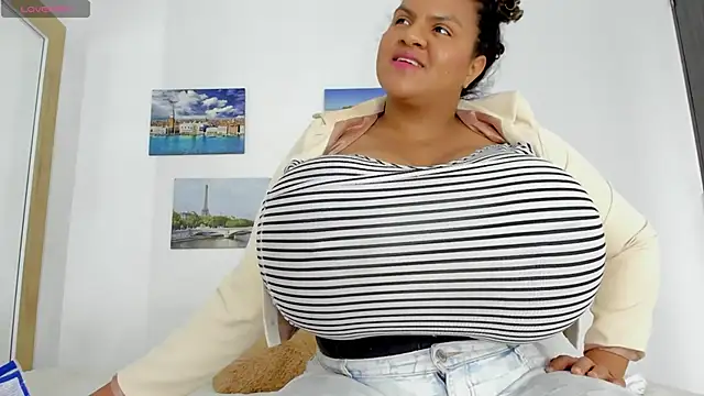 Snapshot of bigmom69_ chatting on September 14, 2025, 12:59 pm bigmom69 online show from September 14, 2025, 12:59 pm