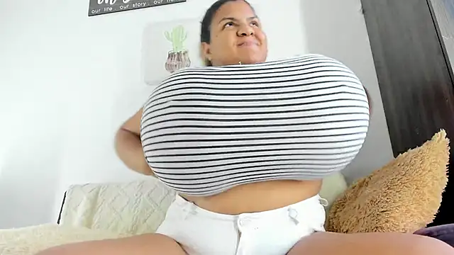 Snapshot of bigmom69_ chatting on March 22, 2026, 6:22 pm bigmom69 online show from March 22, 2026, 6:22 pm