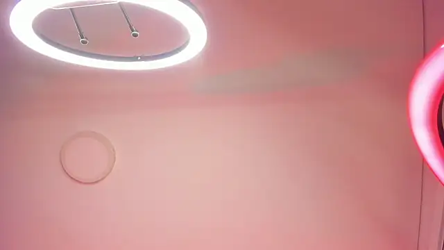 Snapshot of Emiilycollins chatting on January 11, 2025, 12:55 am Emiilycollins online show from January 11, 2025, 12:55 am