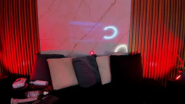 Snapshot of Emiilycollins chatting on January 23, 2025, 9:39 pm Emiilycollins online show from January 23, 2025, 9:39 pm