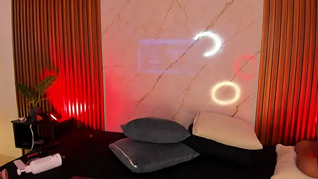 Snapshot of Emiilycollins chatting on January 26, 2025, 10:57 pm Emiilycollins online show from January 26, 2025, 10:57 pm