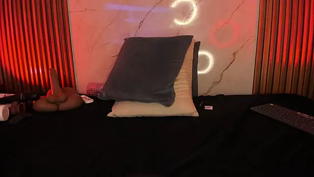 Snapshot of Emiilycollins chatting on January 31, 2025, 2:15 am Emiilycollins online show from January 31, 2025, 2:15 am