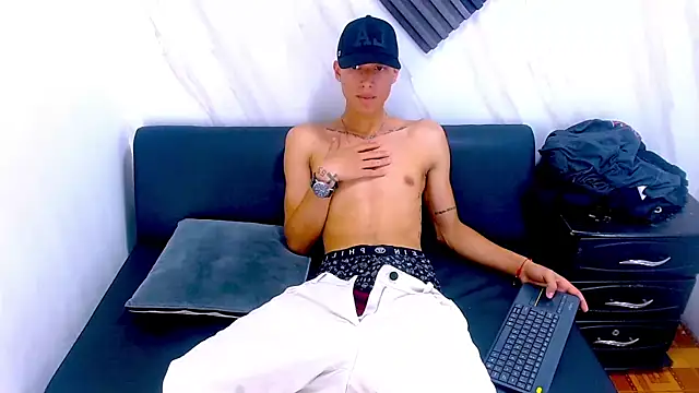 james bronow online show from January 8, 2026, 7:49 pm