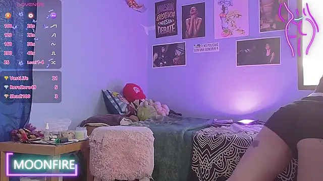 moonfiredancer online show from February 1, 2025, 11:32 am