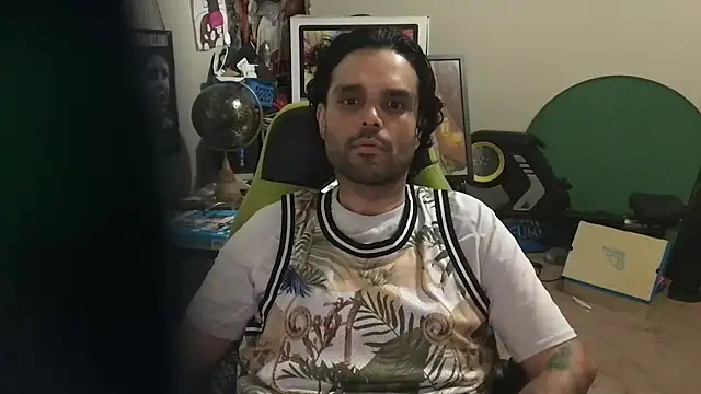 Snapshot of GForceSavage chatting on May 6, 2026, 11:43 pm GForceSavage online show from May 6, 2026, 11:43 pm