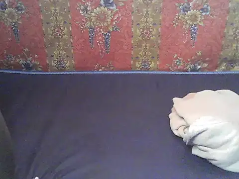 Snapshot of princess-maira chatting on March 31, 2026, 5:41 am princess-maira online show from March 31, 2026, 5:41 am