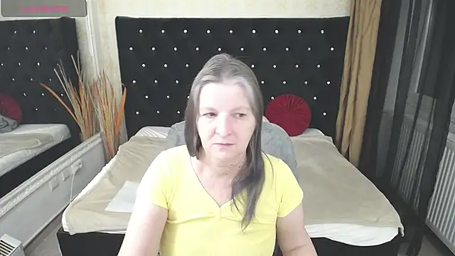 Lilly hott online show from March 7, 2025, 6:54 pm