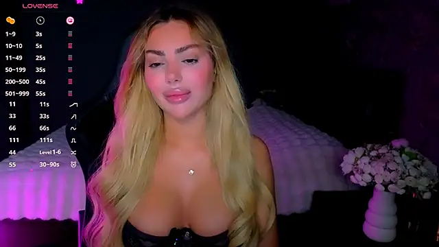 babyleilaa online show from June 3, 2026, 8:03 pm