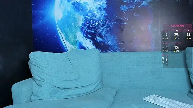 delessandro world online show from March 23, 2025, 3:21 am