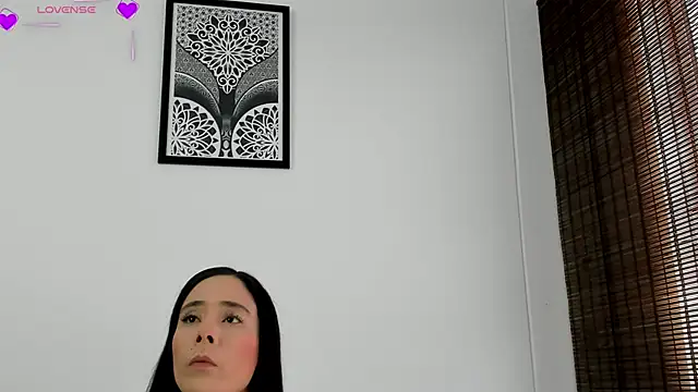 VeronicaTonu online show from December 2, 2025, 7:42 pm